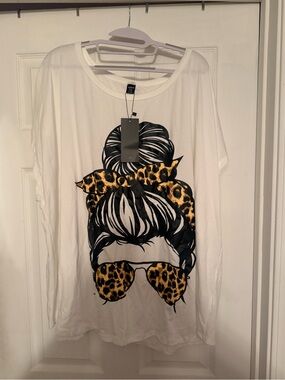 SHEIN White Tee with Leopard Print Sunglasses and Headscarf